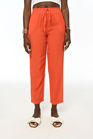 KADIN BELİ LASTİKLİ RAHAT KALIP DÜZ RENK PANTOLON