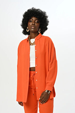 KADIN DÜZ RENK OVERSİZE KESİM GÖMLEK