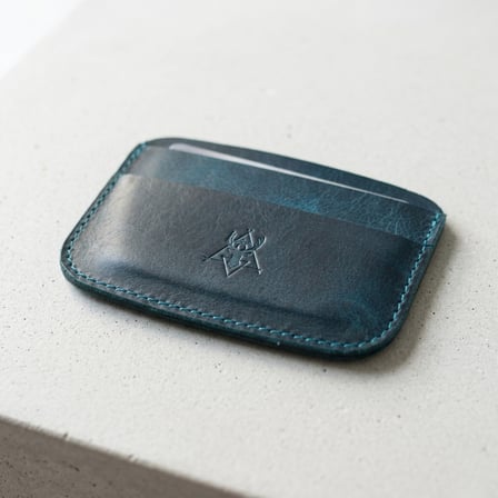 Hakiki Deri Kartlık – Minimalist Oval Tasarım 