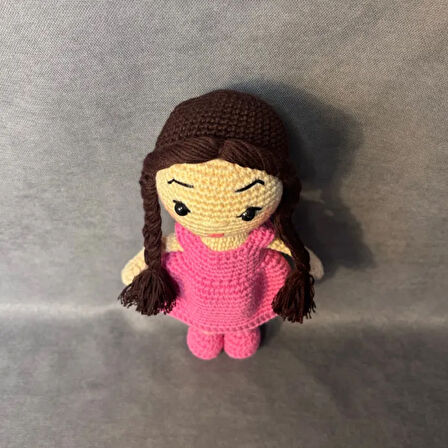 Uretti - Esra 6723 - El Örgüsü Amigurumi Pembe Elbiseli Oyuncak Bebek - 22 x 12 cm