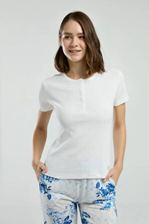 Kadın Beyaz Çiçek Desenli Pijama Takımı R.O.8.9.Z.E.7.0..L.T.