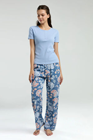 Kadın Mavi Çiçek Desenli Kısa Kollu Pijama Takımı R.O.3.0.Z.E.0.0..L.T.