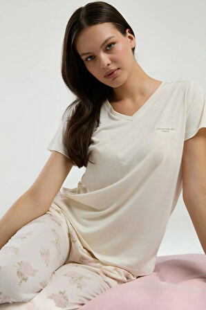 Kadın Ekru V Yaka Viskon Cep Detaylı Pijama Takımı