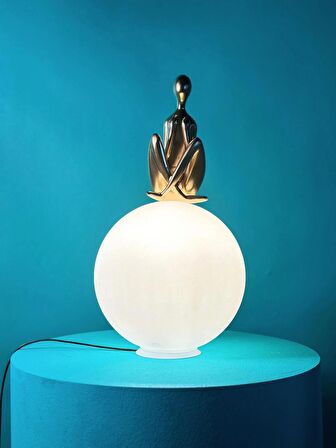 Gold Handmade Thinker Aydınlatma Decoratif Abajur Işıklandırma Aksesuarı