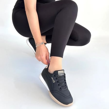 Erbilden Tawen Siyah Cilt Bağcıklı Kadın Spor Ayakkabı Bej Taban
