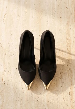 Alis Siyah Saten Stiletto Ayakkabı Gold Topuklu