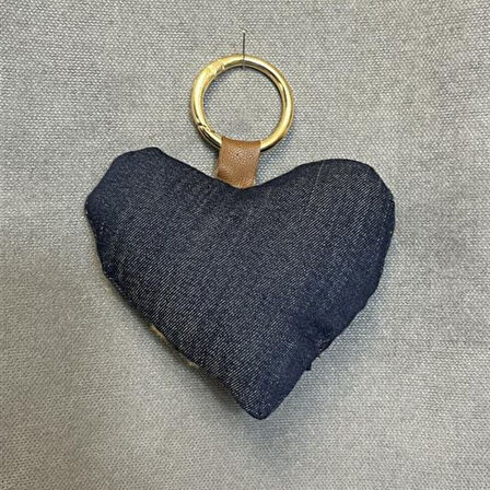 Uretti - Ege 7366 1157 El Yapımı Kalp Model Leopar Şerit Anahtarlık