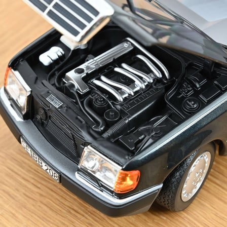 Norev 183960 1/18 Mercedes-Benz 300 D T-Modell 1990 Blueblack Metallic