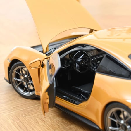 Norev 187387 1/18 Porsche 911 GT3 2021 Bahama Yellow