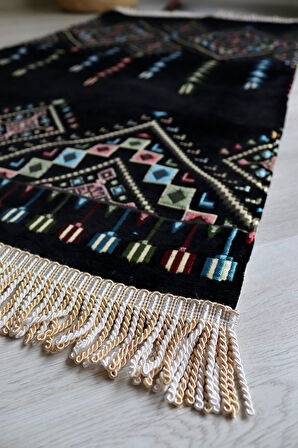 Kilim Desenli Astarlı Lüks Seccade S1020 Siyah