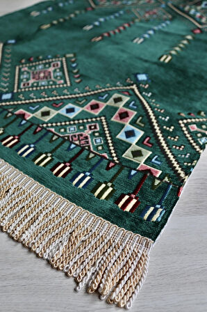 Kilim Desenli Astarlı Lüks Seccade S1020 Yeşil