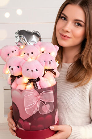 Premium Silindir Kalpli Kırmızı Kutusunda, Kalpli Balonlu LED Işıklı 6’lı Pembe Ayıcık Buketi