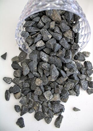 Siyah Dolomit Taşı 100 KG 1-2 CM Bahçe Taşı Siyah Bazalt Taşı