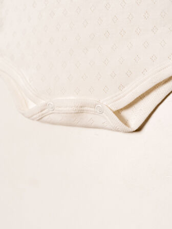 Jakarlı Nakışlı Çıtçıtlı Body Şort Takım