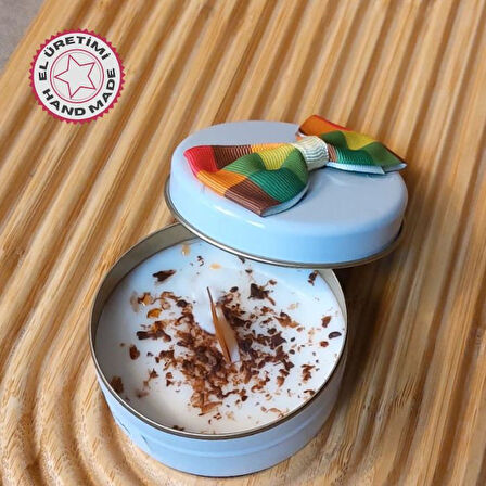 Uretti - Ayşe 7362 2279 El Yapımı Çikolata Kokulu Metal Kutuda Mum - 3 x 7 cm