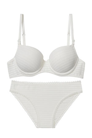 Dolgulu Destekli Şık Tasarım İç Çamaşırı Takımı