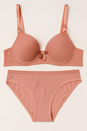 Dolgulu Destekli Şık Tasarım İç Çamaşırı Takımı