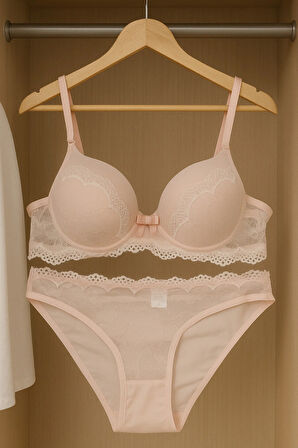 Dolgulu Destekli Sütyen Külot İç Çamaşırı Takımı