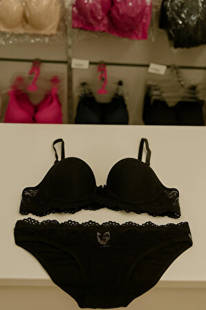 Dolgusuz Toparlayıcı Sütyen Külot Dantelli İç Çamaşırı Takımı