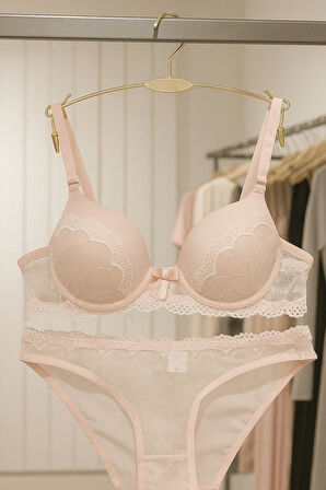 Dolgusuz Toparlayıcı Sütyen Külot Dantelli İç Çamaşırı Takımı