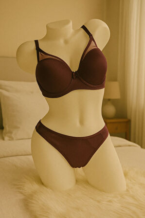 Dolgulu Sütyen Külot Tül Detaylı İç Çamaşır Takımı