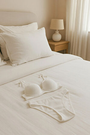 Dolgulu Sütyen Külot Tül Detaylı İç Çamaşır Takımı