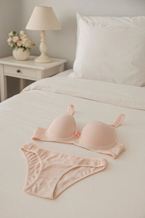 Dolgulu Sütyen Külot Tül Detaylı İç Çamaşır Takımı