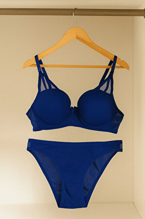 Dolgusuz Tül Detaylı Sütyen Külot İç Çamaşırı Takımı