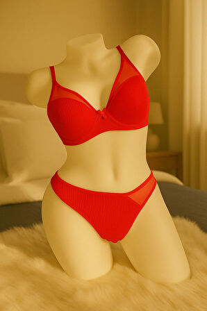 Dolgusuz Tül Detaylı Sütyen Külot İç Çamaşırı Takımı