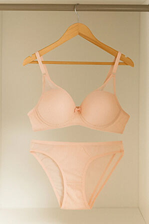 Dolgusuz Tül Detaylı Sütyen Külot İç Çamaşırı Takımı