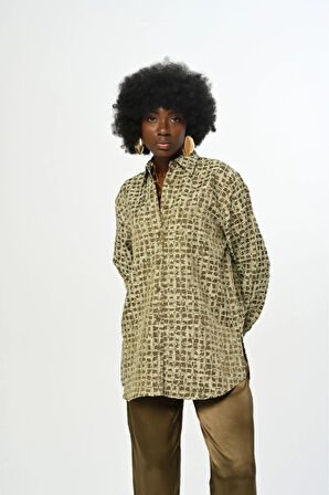 KADIN DESENLİ OVERSİZE KESİM GÖMLEK