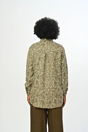 KADIN DESENLİ OVERSİZE KESİM GÖMLEK