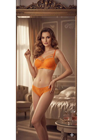 Dolgulu Çapraz Dantelli Ayarlanabilir Askı Sütyen Külot İç Çamaşır Takımı