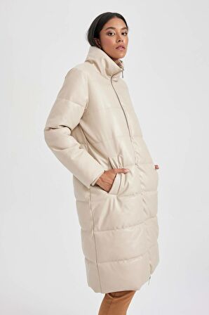 DeFacto Su İtici Uzun Şişme Mont Parka Oversize Geniş Kalıp Dik Yaka Fermuarlı Suni Deri A0990AX23CWBG132