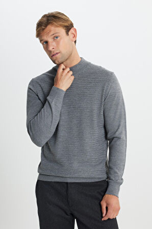 Yünlü Sıcak Tutan Standart Fit Normal Kesim Yarım Balıkçı Yaka Jakarlı Triko Kazak