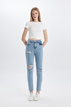 DeFacto Lina Lina Mom Fit Yırtık Detaylı Yüksek Bel Bilek Boy Jean Yıkamalı Pantolon C2384AX24SMNM85