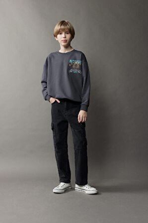 DeFacto Erkek Çocuk Oversize Geniş Kalıp Bisiklet Yaka Sırt Baskılı Sweatshirt D8497A825SPAR15