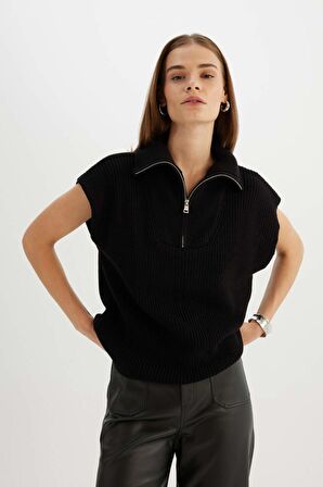 DeFacto Relax Fit Fermuarlı Dik Yaka Selanik Kumaş Siyah Triko Süveter C4849AX24AUBK27