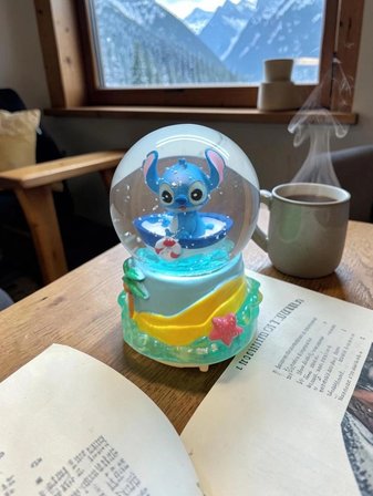 Stitch Müzikli Işıklı -10cm-8cm –kayıklı figürlü Kar küre