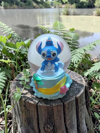 9cm-6cm –şato Önü figürlü Işıklı Stitch Kar küre