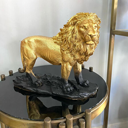 Aslan Biblo Heykel 