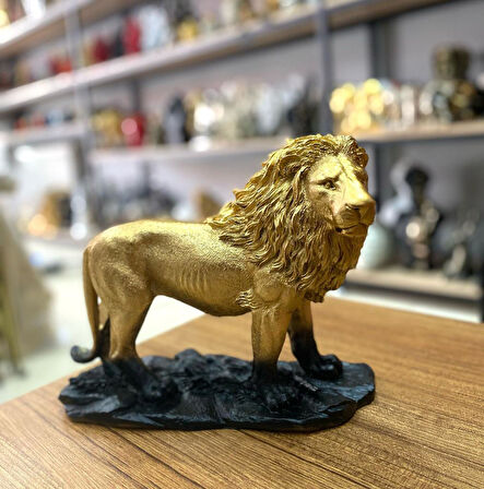 Aslan Biblo Heykel 
