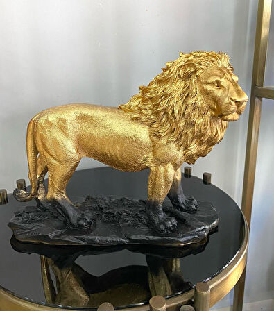 Aslan Biblo Heykel 