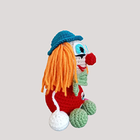 KÜÇÜK PALYAÇO AMİGURUMİ OYUNCAK