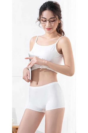 Kadın Dikişsiz Görünmez İz Yapmaz Mini Şort Boxer Beyaz — Beden: M