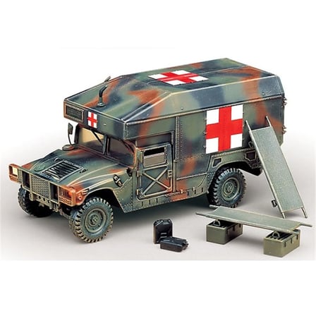 Academy 13243, 1/35 M997 Maksi Askeri Ambulans plastik maketi
