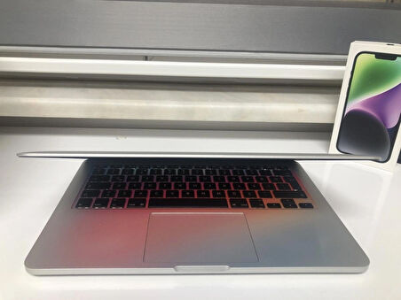 APPLE A1502 MACBOOK PRO 13 INCH 2015 İ5 8GB RAM 128GB SSD