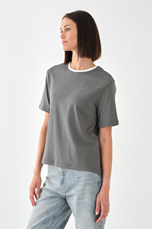 ALEXANDERGARDI Kontrast Yakalı Kadın T-shirt