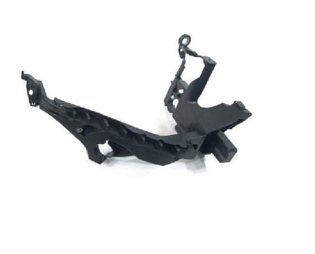 AUDİ - FAR BRAKETİ SAĞ A4 2013-