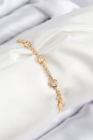 Pirinç Zirkon Taşlı Daire Model Gold Renk Asansörlü Kadın Bileklik 5886